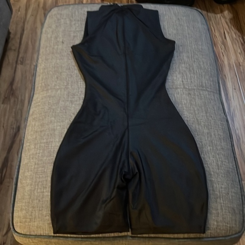 SKIMS ALL-IN-ONE SHINE MOCK NECK
MID THIGH ONESIE - Picture 2 of 7